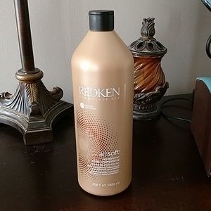 Redken all soft conditioner/ 33.8 size